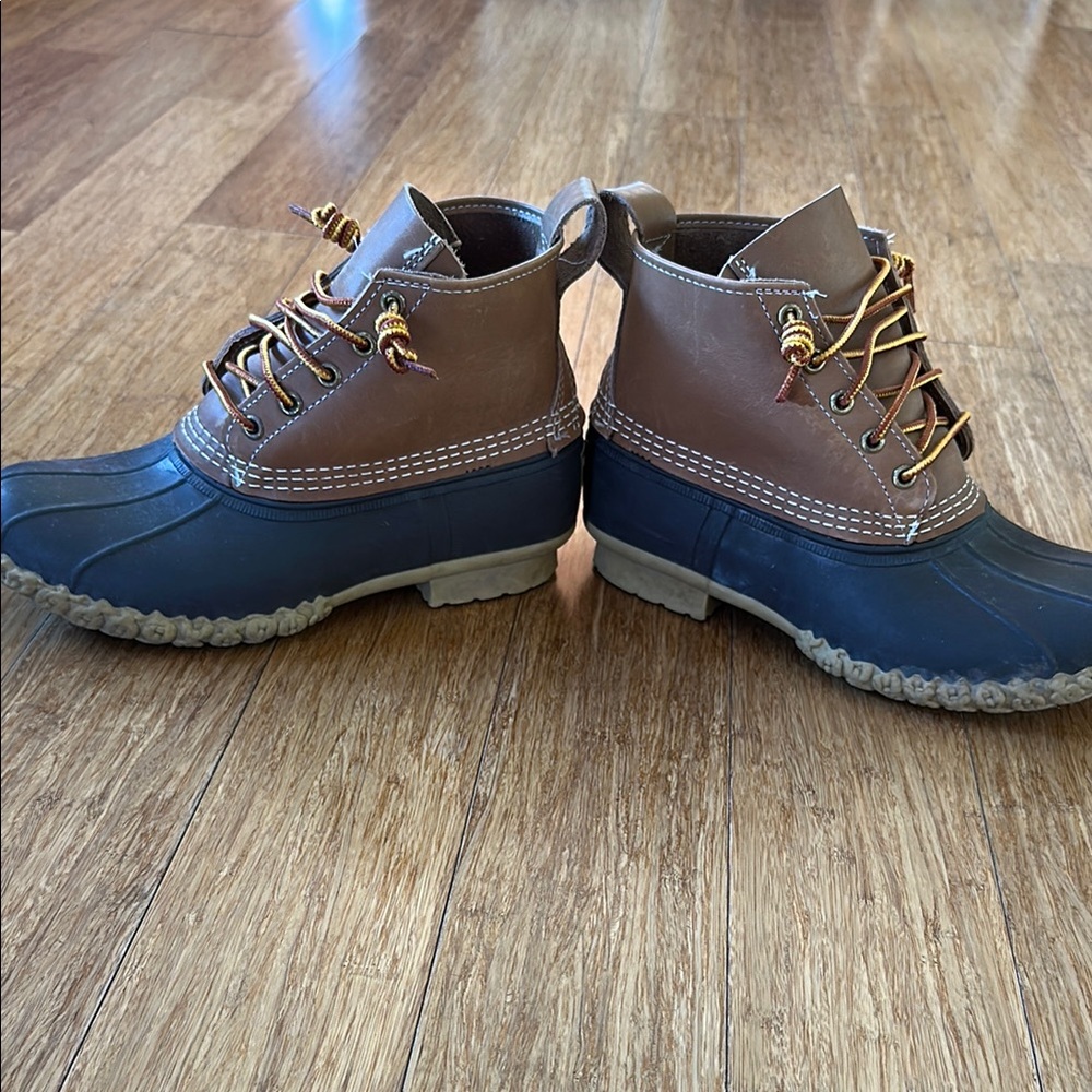 Women’s LL Bean “Bean Boots” - Picture 5 of 5
